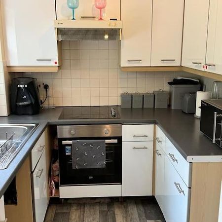 A Cozy Apartment In Barking Баркинг Екстериор снимка